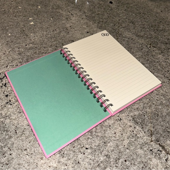 ✨NWT✨ Hello Kitty Sanrio Spiral Notebook Journal 160 Pages Pink Multicolor Bows - Picture 4 of 6